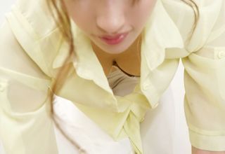 Ichika Hoshimiya lén lút vụng trộm cùng hàng xóm gợi cảm